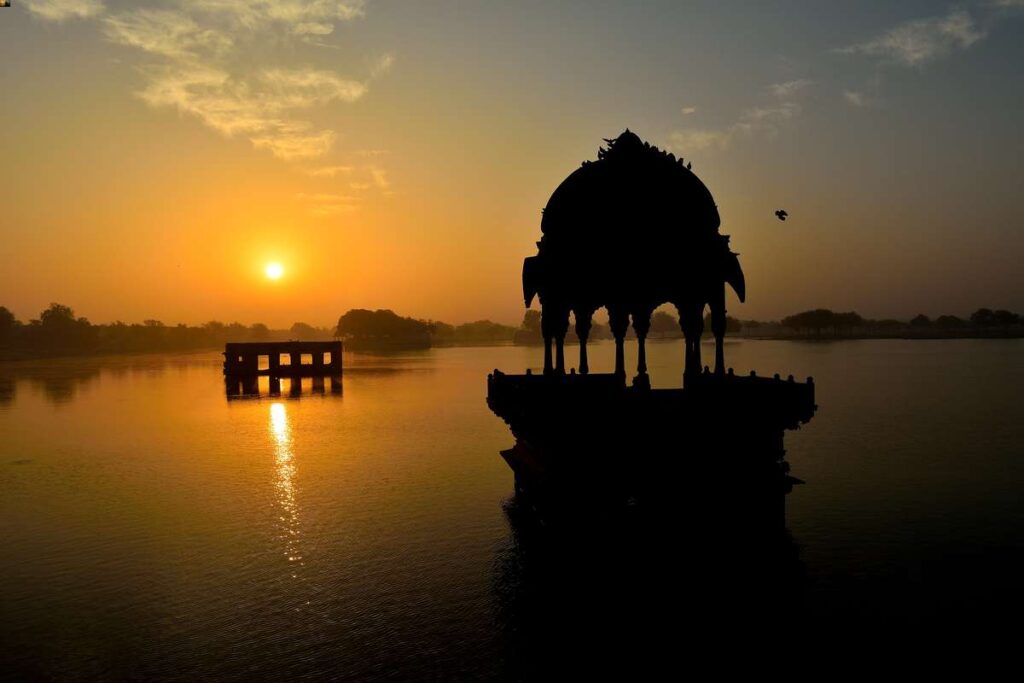 Best time to visit Gadisar Lake