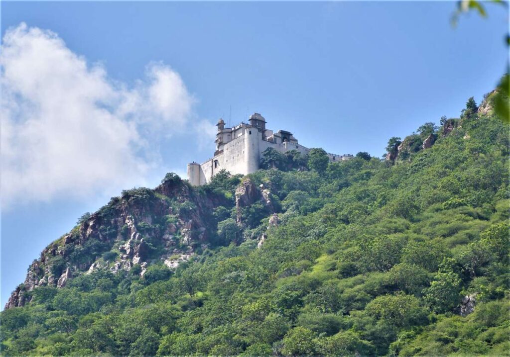 Architecture of Monsoon Palace