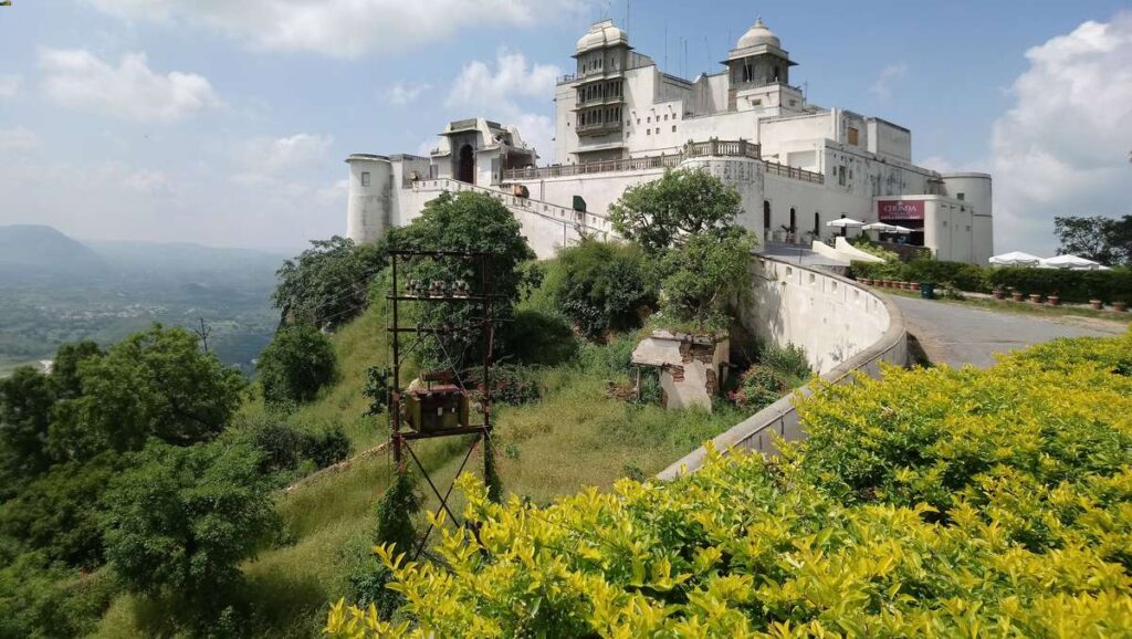 Overview of Monsoon Palace